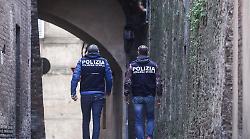 Siena, due denunce in un centro per massaggi