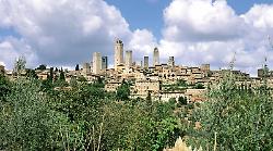 Emergenza Gaza, farmacia comunale di San Gimignano dice stop ai prodotti israeliani. Scoppia la polemica