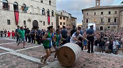 Bravìo delle Botti di Montepulciano, la Contrada di Cagnano torna a vincere dopo 34 anni

