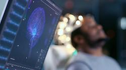 Siena, nei laboratori di TLS una grande ricerca europea per migliorare la cura contro il tumore cerebrale più aggressivo