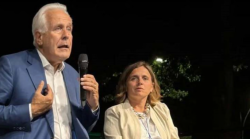 Giani a Siena per la Festa dell'Unità difende Bezzini: "Uno dei miei migliori assessori". Bocciata l'ipotesi Leonardo: "Meglio le rinnovabili"