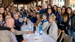 Insieme sotto il Tartarugone per un pranzo che non ha età: attese più di 600 persone