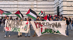 Flotilla abbordata da forze israeliane: proteste in tutta Italia, corteo anche a Perugia cantando "Bella ciao"