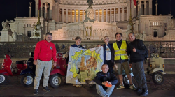 Sei senesi raggiungono Roma in Vespa per il Giubileo
