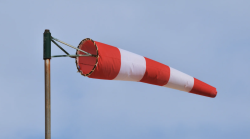 Ancora vento forte in Toscana, codice giallo il 1 aprile