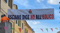 Crete senesi, si allarga il fronte contro le pale eoliche