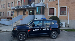 I carabinieri arrestano pusher di 22 anni: fermato mentre spacciava droga