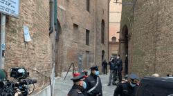 Morte David Rossi, un mistero lungo 12 anni: ombre, sospetti e dubbi. La commissione d'inchiesta continua a indagare: spunta il giallo della valigetta, cosa emerge