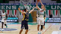 La Mens Sana ritrova Perin e abbatte l'Olimpia Legnaia