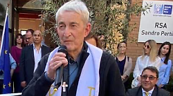 Malore alla guida, muore Don Vito, lo storico parroco di Chiusdino: "Sei stato una guida, non ti dimenticheremo"