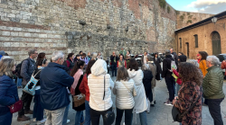 Siena, una passeggiata benefica a favore di Emergency: raccolti fondi per una clinica a Gaza