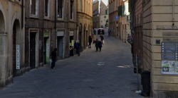 Raccolta firme sulla  viabilità tra via Camollia, Campansi e via Garibaldi. Il sindaco: "Consideriamo le preoccupazioni dei residenti"