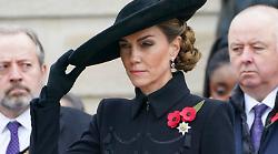 Cosa c'entrano gli orecchini rossi di Kate Middleton con il principe George