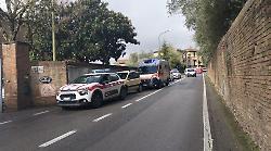 Incidente in via Piccolomini, traffico rallentato