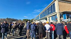 Beko, si chiude un'epoca: l'addio degli operai tra lacrime e rabbia