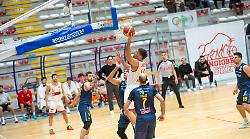 Chiusi scappa ma poi si spaventa: alla fine è gioia San Giobbe