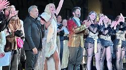 Valeria Marini ha acceso piazza del Campo con The Golden Night!