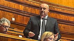 Decreto sulle energie rinnovabili, il senatore Silvio Franceschelli: "In questo modo si mortificano i Comuni"