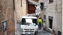 Emergenza viabilit&agrave; in centro: cosa &egrave; successo in via di Monna Agnese