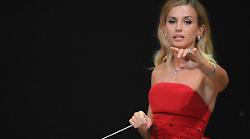 Beatrice Venezi dalla formazione a Siena alla risposta alle polemiche 