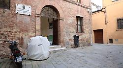 Improvvisa esplosione, attimi di terrore: forte boato, evacuata la scuola. Cosa &egrave; successo