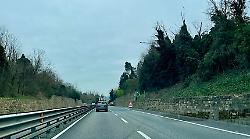 Allarme sulla Siena&ndash;Firenze per un grave malore sulla rampa di Badesse