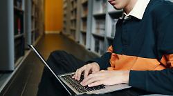 Quasi la met&agrave; dei laureati avrebbe abbandonato gli studi senza didattica digitale 