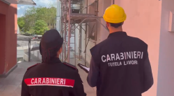 Nel cantiere manca la sicurezza e lavora in nero un anziano: sospese due attivit&agrave; e denunciati gli imprenditori
