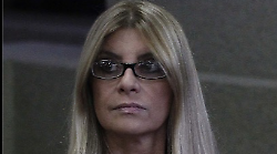 Morte David Rossi, Antonella Tognazzi: "Verit&agrave; attesa da 13 anni. Ora ditemi chi l'ha ucciso e perch&egrave;"