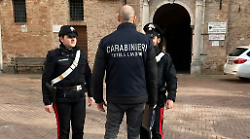 Lavoro nero nel centro massaggi, sospesa l'attivit&agrave;. Multa a ristorante etnico