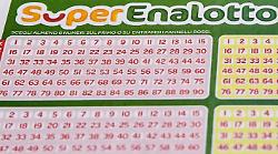 Estrazione Lotto, 10eLotto e Superenalotto: i numeri vincenti di oggi 27 aprile. Super jackpot da oltre 155 milioni, il pi&ugrave; alto del mondo