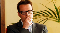 Morte David Rossi, l'anticipazione della nuova perizia a Ignoto X: il manager picchiato nel suo studio e appeso alla finestra