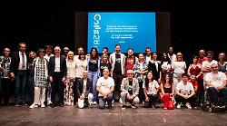 Due pullman in partenza per sostenere la candidatura a Capitale italiana della cultura