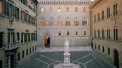 Mps: per il dopo Lovaglio sar&agrave; corsa a tre