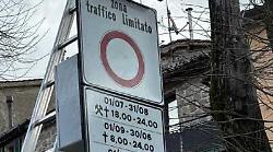 Abbadia San Salvatore, cittadini contro la Ztl: segnaletica rimossa in poche ore