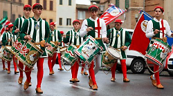 La pioggia condiziona il giro della contrada dell&rsquo;Oca
