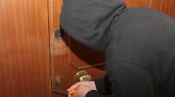 Truffe e furti nelle case a raffica a Monteroni d'Arbia: "Da inizio anno segnalati 53 veicoli sospetti"