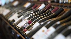 I vini senesi resistono ai dazi di Trump: il Nobile e la Vernaccia in crescita rispetto al 2024