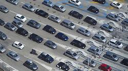 Da Commissione Ue pacchetto automotive, rivisto stop motori termici da 2035