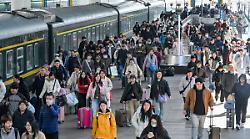 Festa di Primavera, in Cina record di 9,4 miliardi di viaggi interni