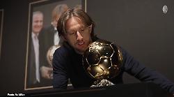 Il pallone d'oro di Modric esposto al Museo Mondo Milan
