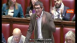 I deputati di Avs mostrano le bandiere della Palestina in Aula, Rampelli toglie parola a Fratoianni