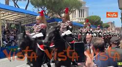 2 Giugno, i Corazzieri del Quirinale a cavallo alla parata ai Fori imperiali