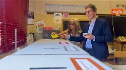 Referendum 8 e 9 giugno, Riccardo Magi (+Europa) vota nel suo seggio a Roma