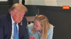 G7 Canada, il bilaterale Meloni-Trump su una panchina