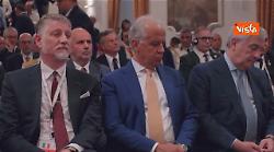 Le cuffie per l'interprete del Presidente Tebboune non funzionano, Meloni: "Il bello della diretta"