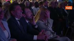 Standing ovation per Meloni prima dell'intervento al Meeting di Rimini, la premier commossa