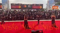 Venezia 82, Heidi Klum con la figlia Leni sul red carpet della Mostra del Cinema