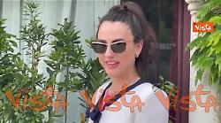 Venezia 82, Romana Maggiora Vergano al Lido con romantica giacca bianca e fiocchi