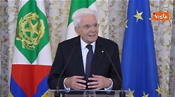 Mattarella: "E' motivo di rammarico che alcuni teatri chiudano"